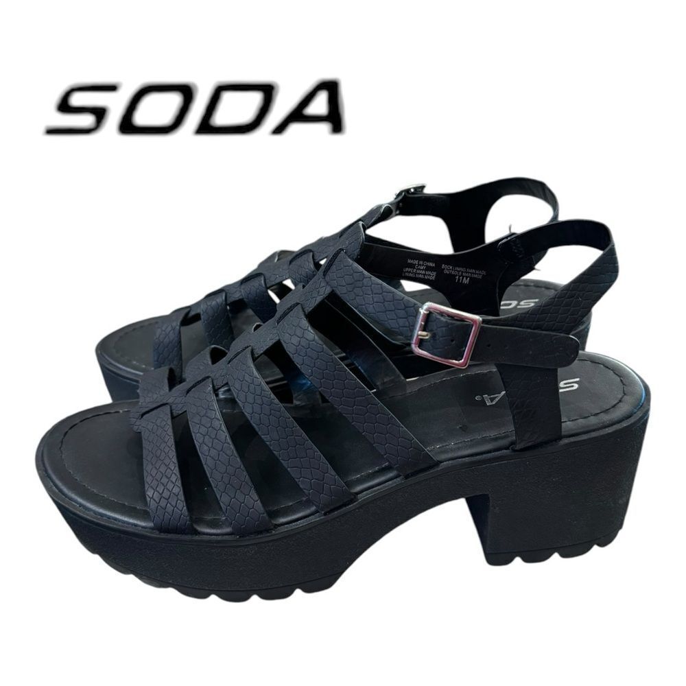 SODA Camy Women's Black Strappy Gladiator Platform Chunky Heel Sandals 11